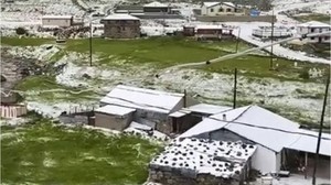 Ovit Yaylası'na Haziran ayında kar sürprizi