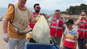 Burhaniye Plajında Doğa İçin Mücadele