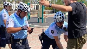 Edremit'te bisikletli polis timleri görevde