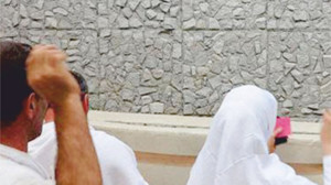 Şeytan’a Taşı İlk Kim Attı? Niye Attı? 3 Taş !