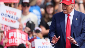 Trump, Münazara Sonrası İlk Mitingini Yaptı