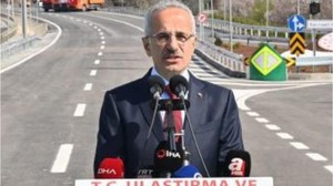 Bakan Uraloğlu: "Otoyollardan 21 milyon 67 bin 377 araç geçti”