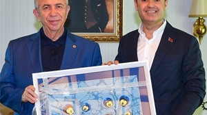 Başkan Ahmet Akın'dan Mansur Yavaş’a Ziyaret