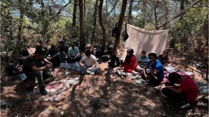 Balıkesir'de 55 Göçmen ve 1 Organizator Yakalandı