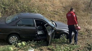 Balya'da Kontrolden Çıkan Araç Tarlaya Uçtu