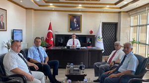 Burhaniye Kaymakamlığı'na Emekli Astsubaylardan Ziyaret