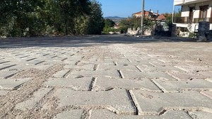 İvrindi'de Çevre Düzenleme ve Parke Taş Çalışmaları Sürüyor