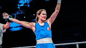 Milli Boksör Esra Yıldız Kahraman, Paris 2024'te Çeyrek Finalde