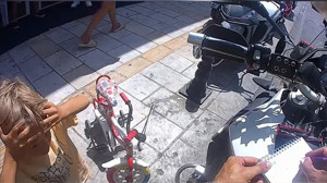 Minik Bisikletçiye Çizgi Film ve Yatak Toplama Cezası!