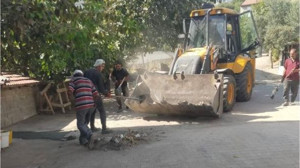Bigadiç'te Yol Onarım Çalışmaları Sürüyor