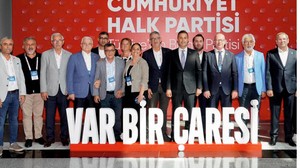 CHP Kurultayında ”Var Bir Çaresi ”Dediler