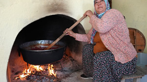 Salça Makineleriyle Üreticilere Büyük Kolaylık!