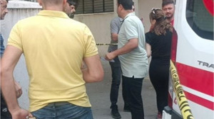Edremit'te Genç Kadın Cami Bahçesinde Ölü Bulundu