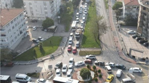 Bandırma'da Araçlarda Kuyruk Oluşuyor!