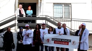 Sağlık Çalışanları Vergi Adaleti İçin Direniyor