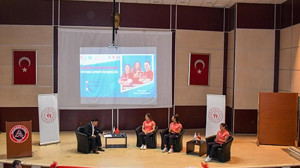 Zirvedeki Sporcular Gençlere İlham Verdi