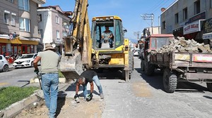 Burhaniye Fen İşleri Ekiplerinden İlçe Genelinde Yoğun Çalışma