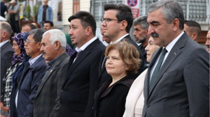 Gaga " Onlar hizmet ulaştırmanın mihenk taşı"