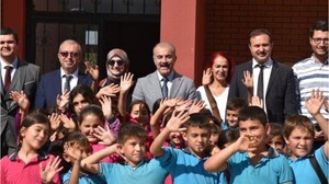 Sındırgılı Öğrencilerden Müdür Demir'e Sevgi Seli