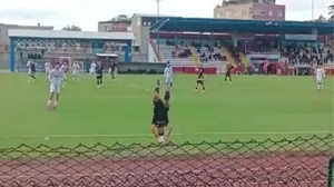 1966 Edremitspor’dan Tarihe Geçecek Taç Atışı Golü!