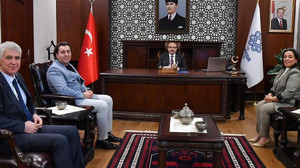 Balıkesir Valisi İsmail Ustaoğlu’na Yoğun Ziyaret Trafiği