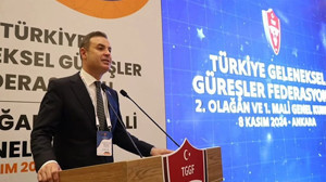Başkan Ahmet Akın, Yağlı Güreş Birliği Genel Kuruluna Katıldı