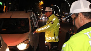 Gönen’de Asayiş ve Trafik Denetimlerinde 5 Kişi Yakalandı