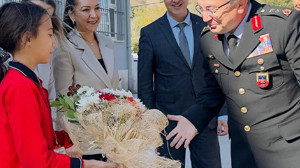 Tümgeneral Alkan’dan Okullara Moral Ziyareti