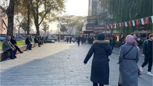 Balıkesir’in Caddelerinde Hafta İçi Hareket Durmuyor