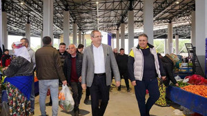 Altınova Kapalı Pazaryeri Hizmete Açıldı