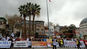 Sağlık Çalışanları Bandırma’da Beş Günlük İş Bırakma Eyleminde