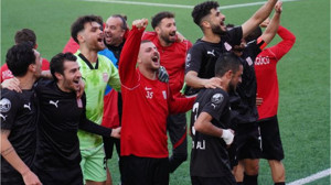 Ayvalıkgücü Belediyespor Liderliği Paylaşıyor