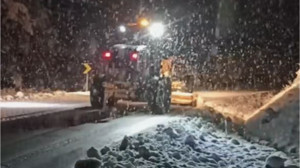 Sındırgı’da Karla Mücadele Sürüyor