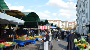 Balıkesir Çarşamba Pazarı’nda Bereketli Sezon