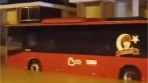 Edremit’te Dere Taştı Yollar Göle Döndü!