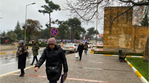 Balıkesir'de Güne Yağmurlu Başlangıç