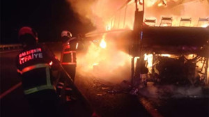 Tur Otobüsü Alev Alev Yandı