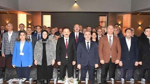 Türkiye'nin Dört Bir Yanından Eğitim Liderleri Ayvalık’ta Buluştu!
