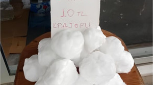 Balıkesir’de Kartopu Satışı! Görenler Şaşkına Döndü