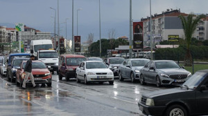 Edremit'te Uzun Araç Kuyrukları Oluştu!