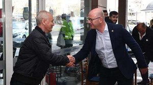 CHP Milletvekili Sarı Bayram Namazı Sonrası Hemşehrileriyle Buluştu