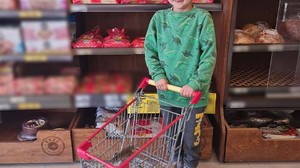 Çocuk Market Arabaları İle Alışveriş Eğlenceye Dönüşüyor