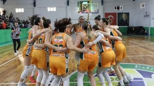 Edremit Belediyesi Gürespor Süper Ligi Garantiledi