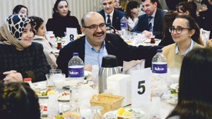 Vali Ustaoğlu, Çocuklarla İftarda Bir Araya Geldi