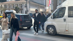 Balıkesir’de Yaya Yolundaki Tehlike!
