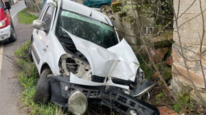 İvrindi'de Trafik Kazası: Sürücü Araçtan Bakın Nasıl Kurtarıldı!