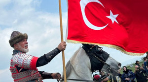 Balıkesir'de Şaha Kalkan Atlılar Dikkat Çekti