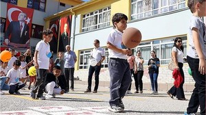 9-gunluk-tatil-sonrasi-okul-basladi