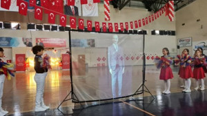 Edremit’te 23 Nisan Coşkusu Görülmeye Değerdi