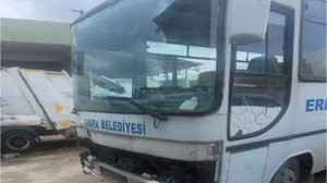 Belediyenin Aracını Çaldı! 7 Araca Çarptı